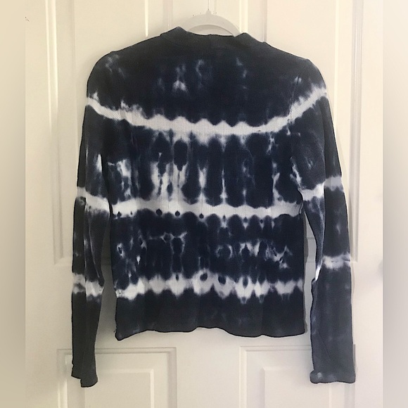 American Eagle Long-Sleeve Mock Neck T-Shirt - Picture 2 of 5